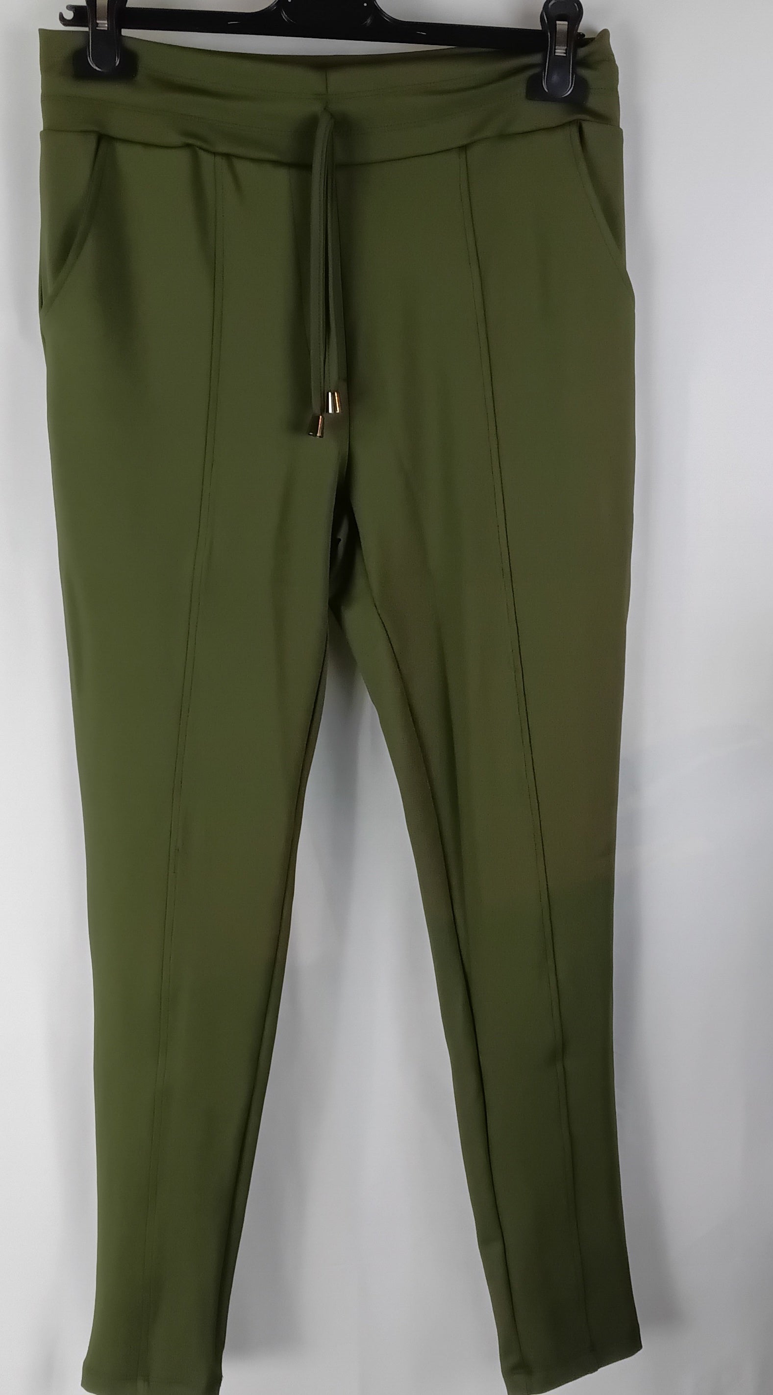 Broek Tombiqe (Reizen)