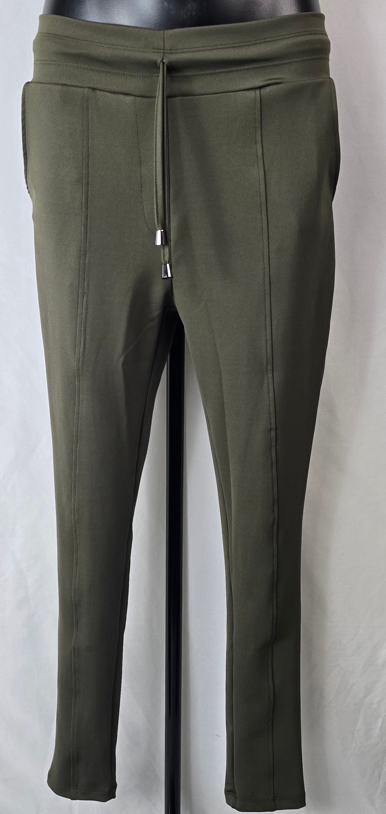 Broek Tombiqe (Reizen)